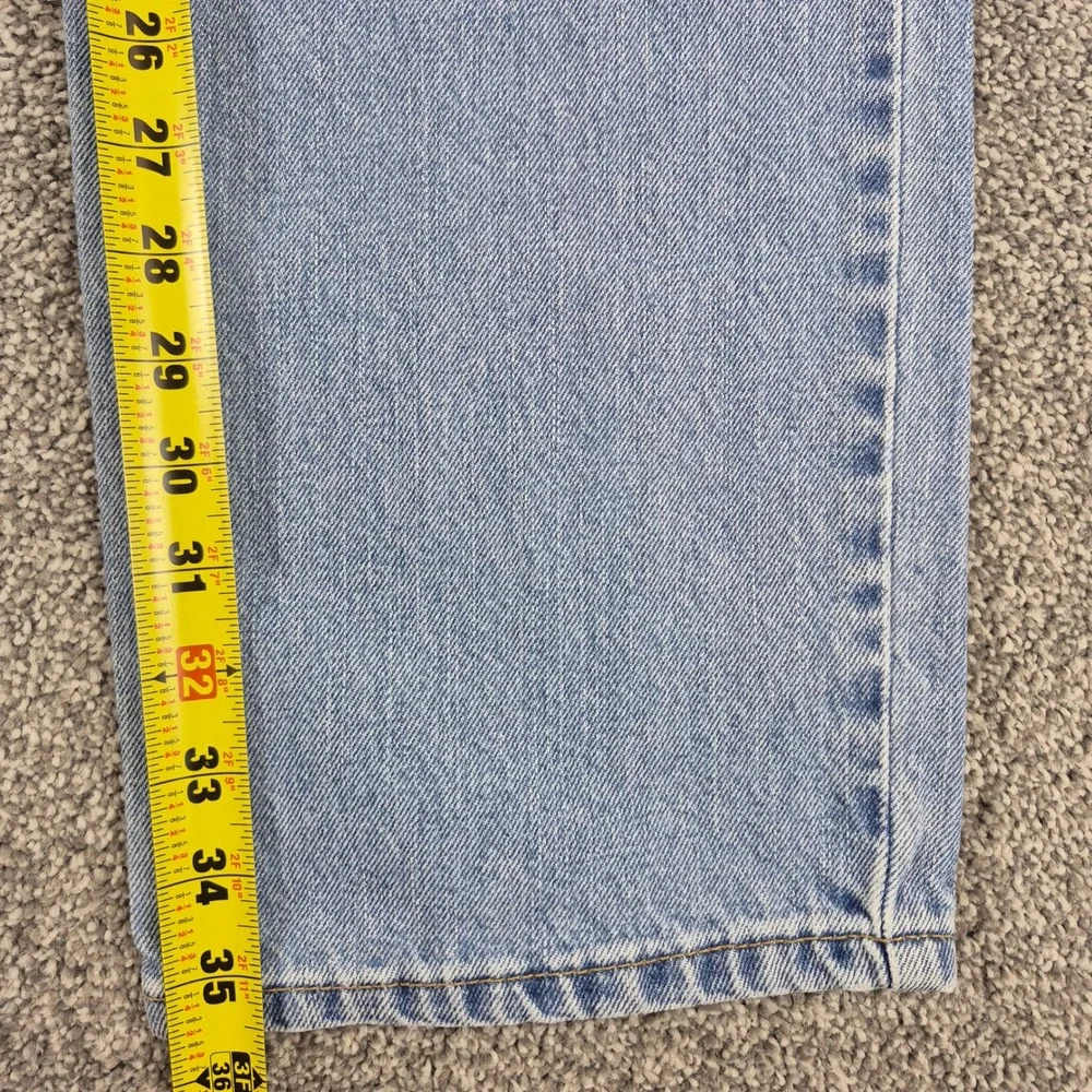 Levis measurements photos